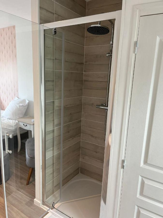 Ng Suitehome - Queven - Balneo - Netflix - Wifi Buitenkant foto